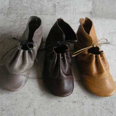 【訳あり商品 店内展示品 色あせ・汚れあり】 ナチュラルレザーのぺたんこ靴 Lahella ラヘラ LS-2(日本製) 丸トゥで可愛いカジュアル靴 靴 シューズ「靴」