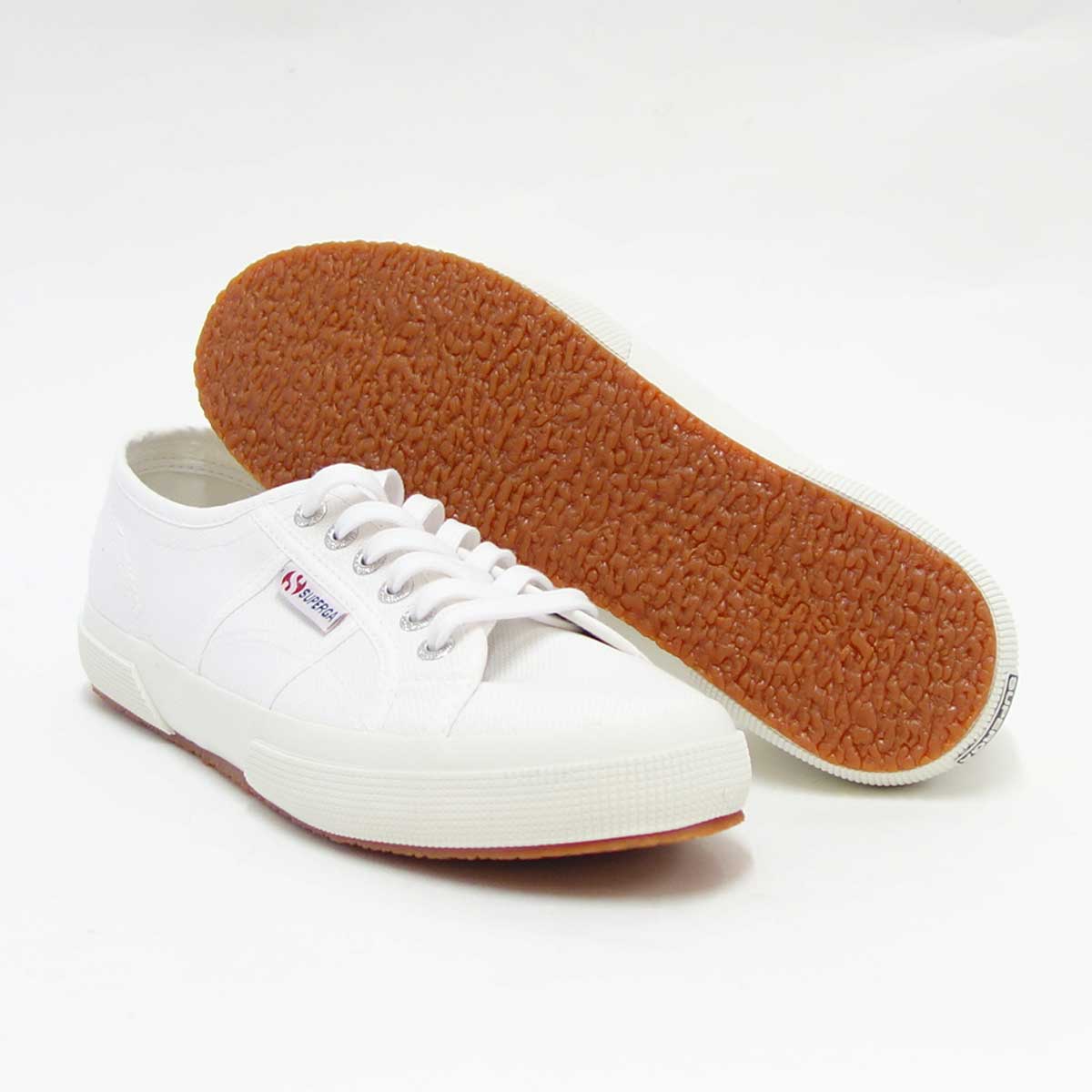 スペルガ SUPERGA 2750-COT U CLASSIC(ユニセックス)ホワイト (s000010 901) ナチュラルなキャンバススニーカー 「靴」