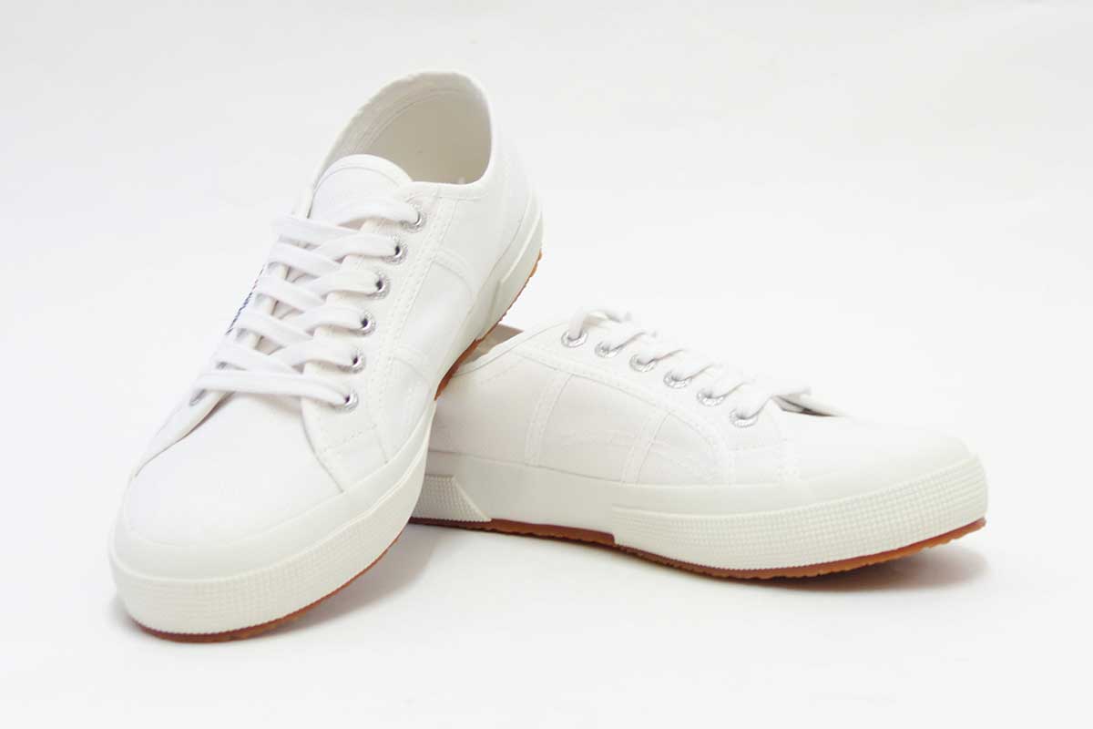 スペルガ SUPERGA 2750-COT U CLASSIC(ユニセックス)ホワイト (s000010 901) ナチュラルなキャンバススニーカー 「靴」