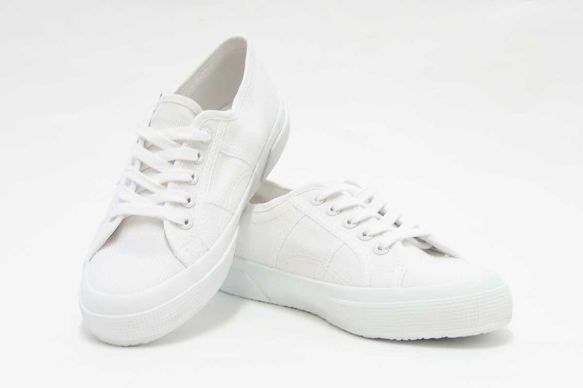スペルガ SUPERGA 2750-COT U CLASSIC(ユニセックス)トータル ホワイト (s000010 c42) ナチュラルなキャンバススニーカー 「靴」