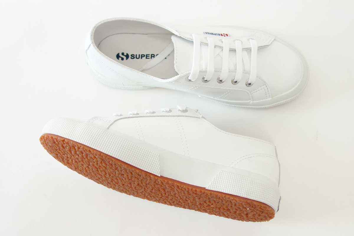 スペルガ SUPERGA 2750 NAPLNGCOTU(ユニセックス)White (S8115BW) 風合いの良い天然皮革スニーカー 「靴」