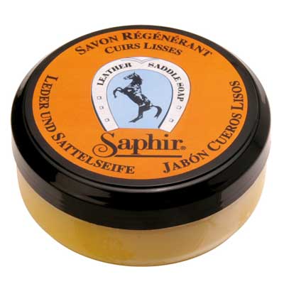 皮革製品専用の石けん SAPHIR サフィール フランス製 サドルソープ シミ、塩ふきなどを洗い落とします靴 シューズ