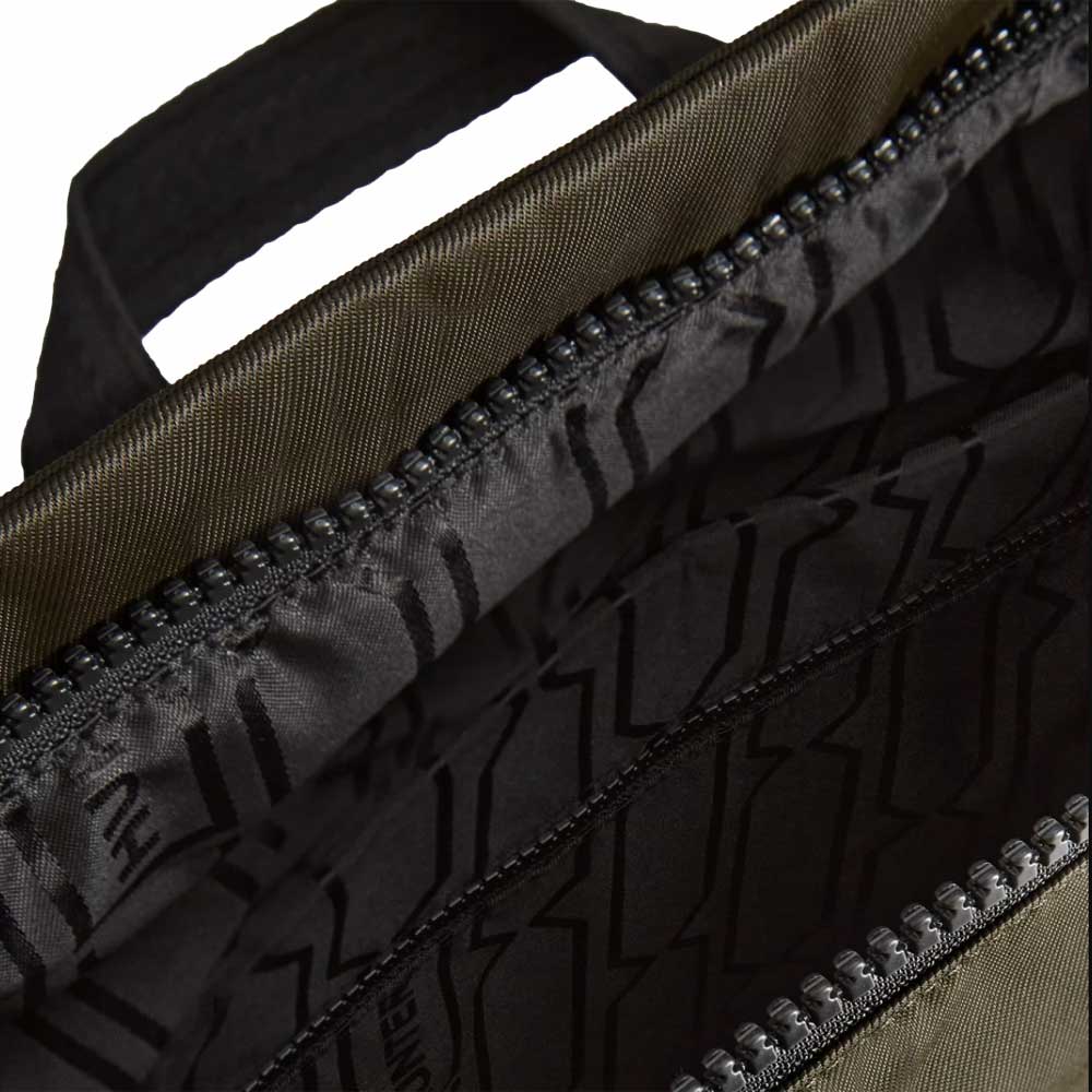 ハンター HUNTER UBB1204KBM ナイロン パイオニア トップ クリップ バックパック (カラー:ダークオリーブ) リュック デイパック