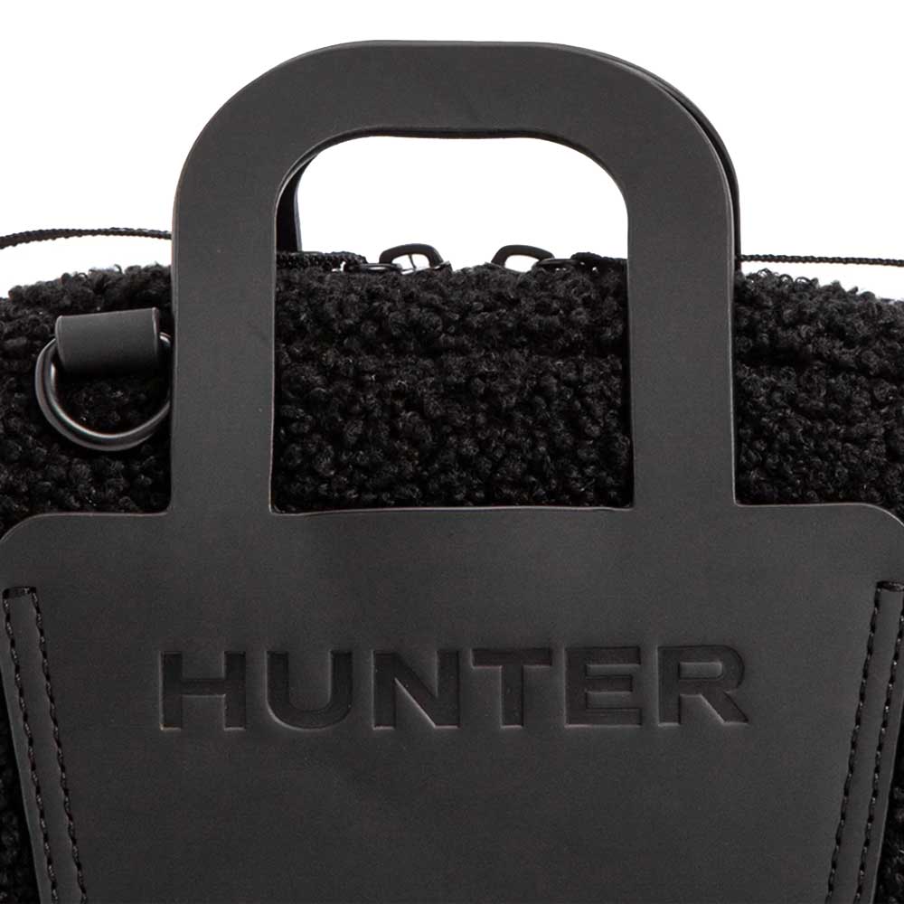ハンターHUNTERUBX3704PRCブークレミニクロスボディ(カラー:ブラック/キャンバスクリーム)ショルダーバッグもこもこ