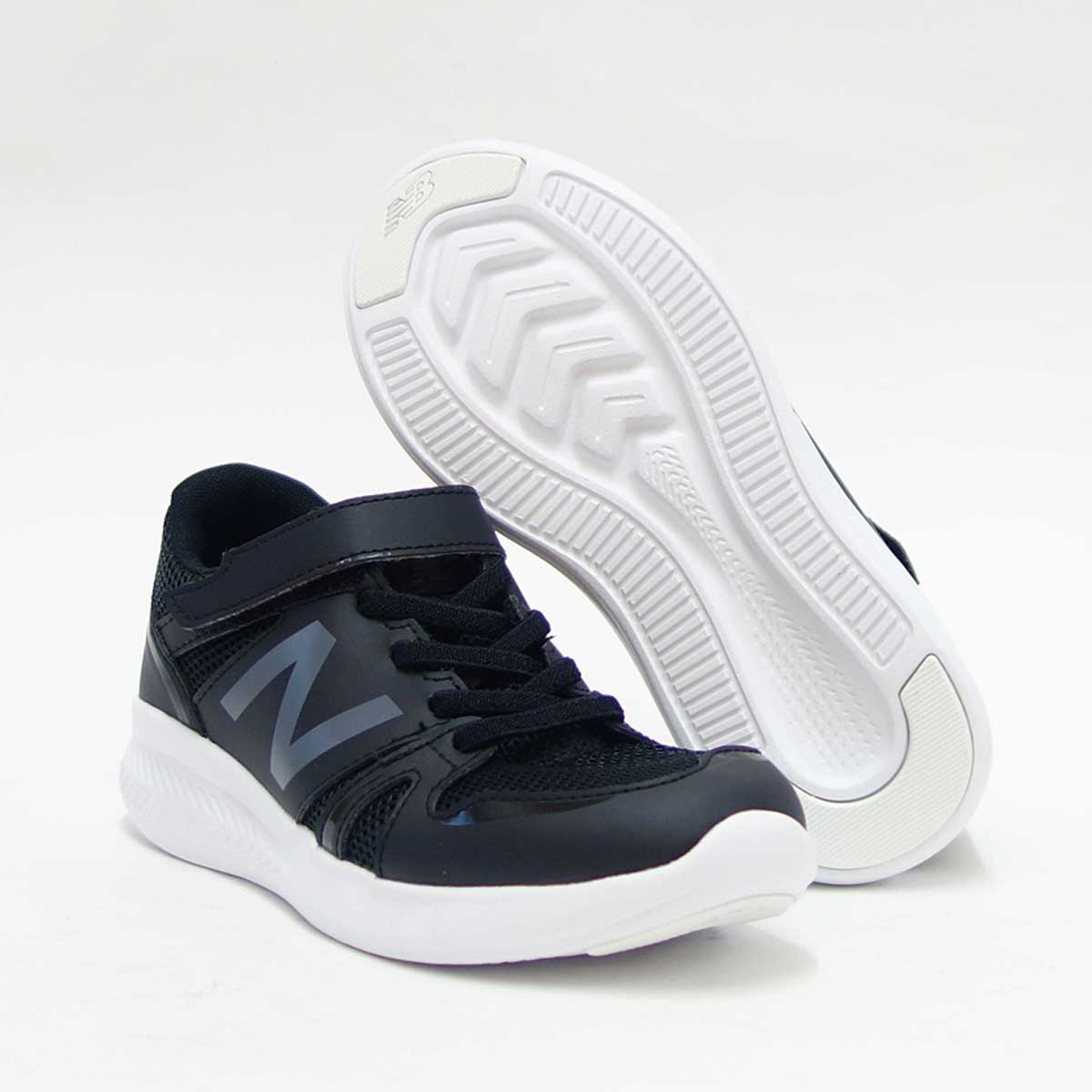 ニューバランス new balance YT570BW ブラック キッズ スニーカー「靴」