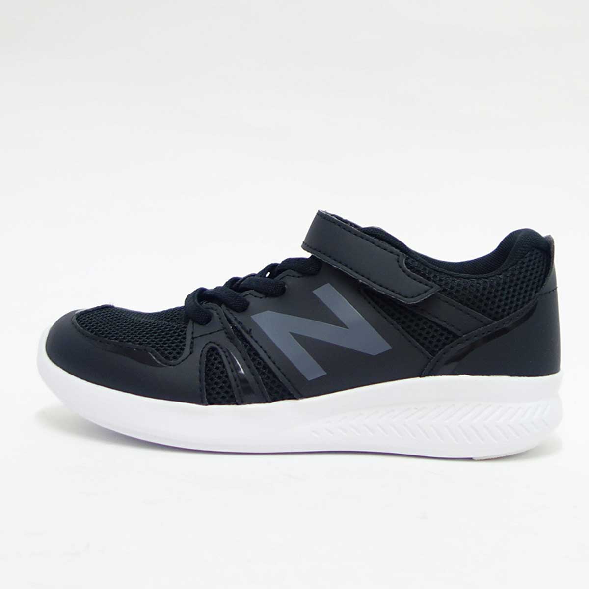 ニューバランス new balance YT570BW ブラック キッズ スニーカー「靴」