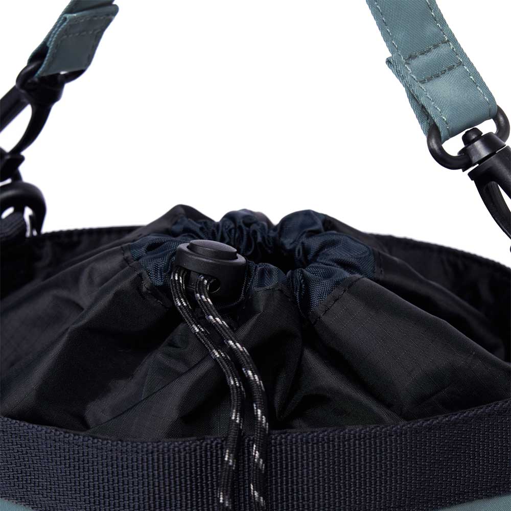 エーグルAIGLEZNHBH47ネイバーフッドショルダーバッグカラー:ダークリラ(002)・ノワール(003)・アロエ(004)ショルダーボディバッグ