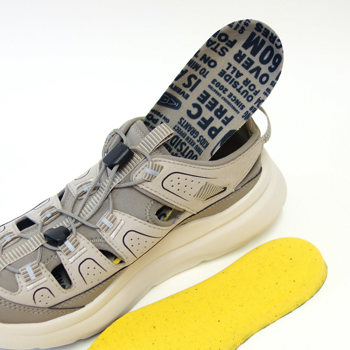 KEENキーンWK450SANDAL1028923ダブルケー450サンダルカラー:PlazaTaupe/Blackウォーキングトラベル(レディース)「靴」