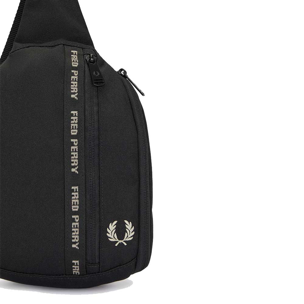 FREDPERRYフレッドペリーFredPerryTapedSlingBagL7294v67(BLACK/WARMGREY)スリングボディバックメッセンジャーバッグ