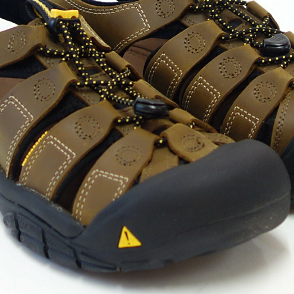 キーンKEENNewportニューポート1001870（メンズ）カラー：Bison天然皮革レザースポーツサンダル防水ヌバック創業モデル「靴」