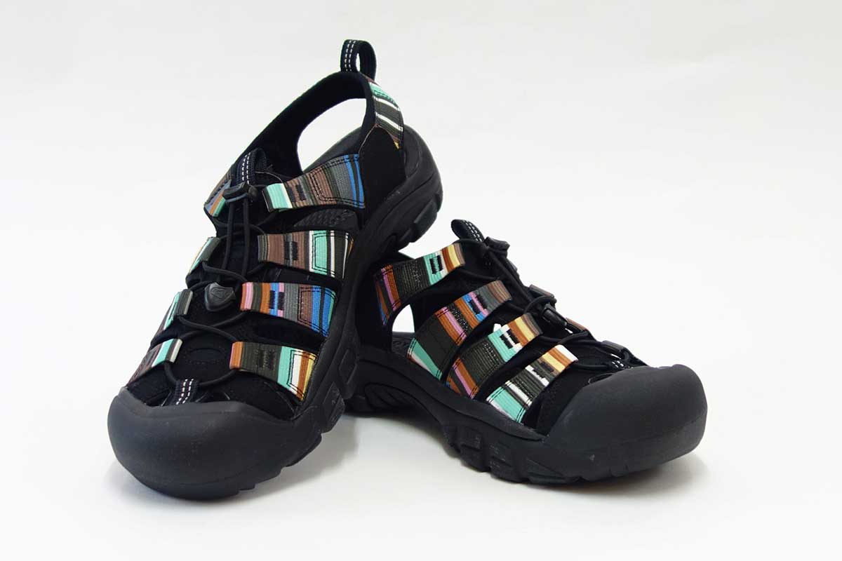 KEEN キーン Newport H2 （ニューポート エイチツー） 1001942（メンズ）カラー：Raya Black 「靴」