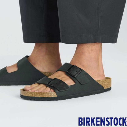 BIRKENSTOCKビルケンシュトックARIZONA（アリゾナ）サフィアーノブラック1026437（レギュラーフィット幅広）メンズサンダルビルコフロールエンボス加工「靴」