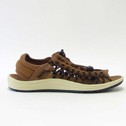 KEEN キーン UNEEK 2 OT（ユニークツーオーティー） 1027289（メンズ） カラー： Bison / Black スニーカー サンダル アフタースポーツシューズ オフィスシューズ ガーデニングシューズ キャンプシューズ 「靴」