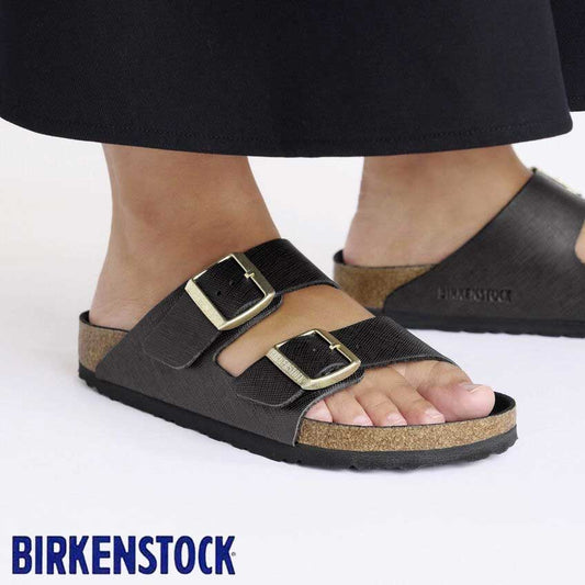 BIRKENSTOCKビルケンシュトックARIZONA（アリゾナ）サフィアーノブラック1029493（ナローフィット幅狭）レディースサンダルビルコフロールエンボス加工「靴」