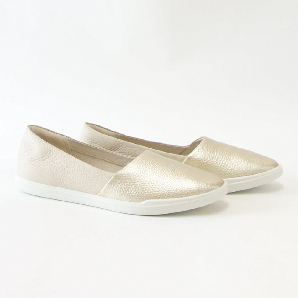 【SALE 30%OFF】 エコー ECCO SIMPIL WOMEN'S SLIP-ON ゴールド／ベージュ 20860360674 （レディース） 甲深 フラット パンプス 快適な履き心地のレザーシューズ コンフォートシューズ 「靴」