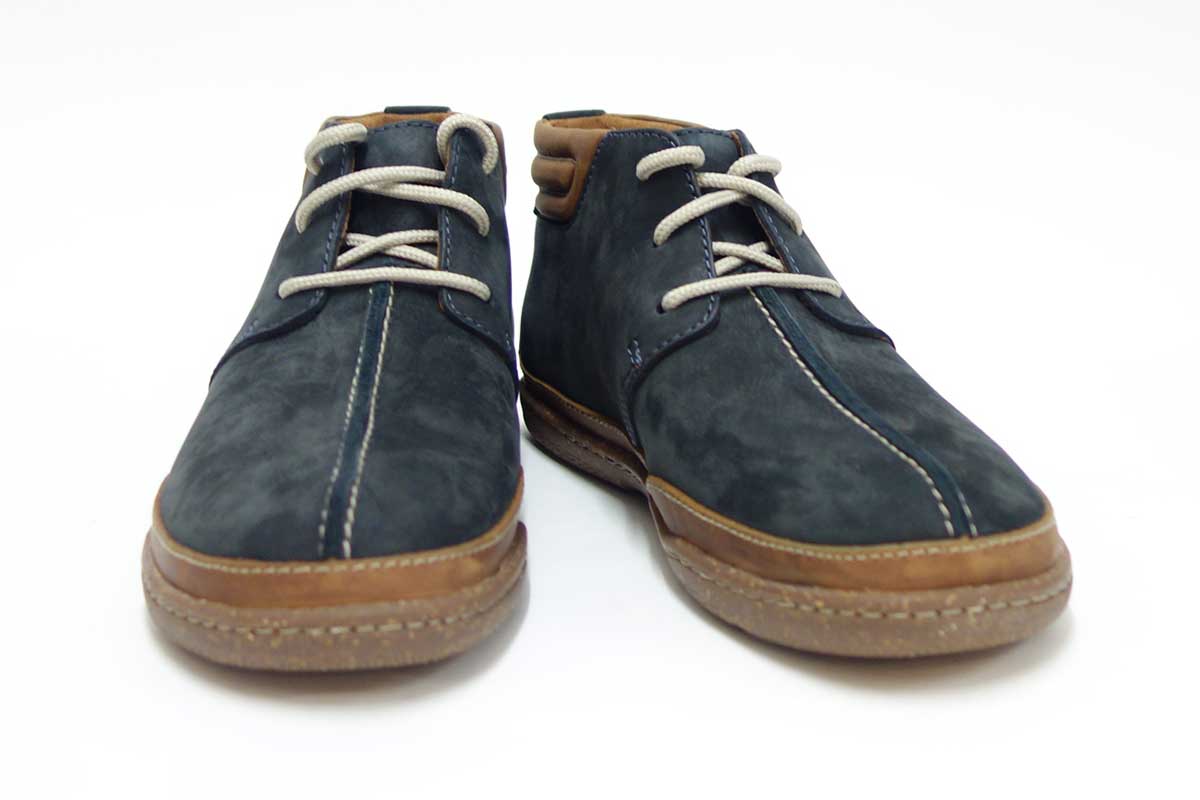 【訳あり商品店内展示品色あせあり】Clarksクラークス（メンズ）TrapellMidトラペルミッド26122271ネイビーヌバック「靴」