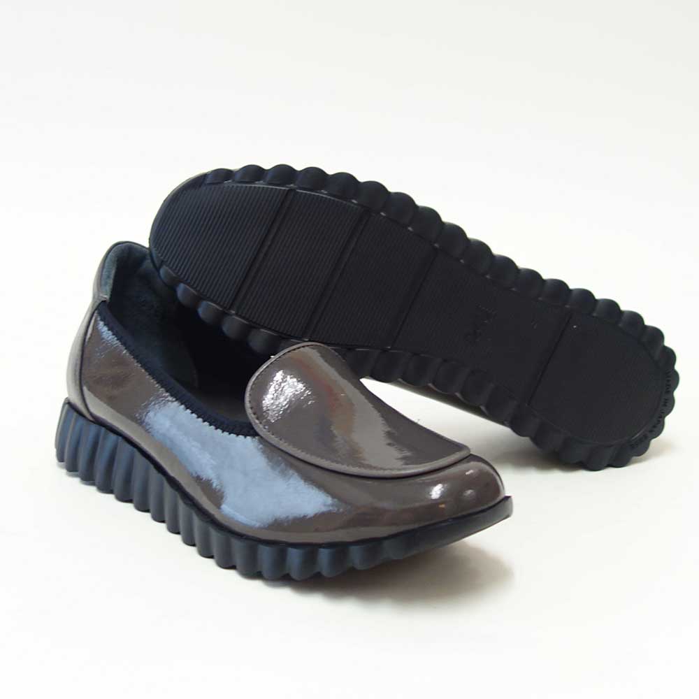 ぷりん伯爵様 1067 THE FRILL COLLECTION“登場 │ドクターマーチン │ ショップ