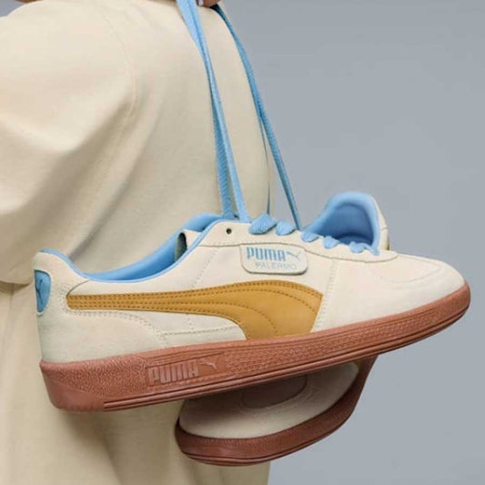 プーマPUMAユニセックスパレルモスニーカー39646362WarmWhite-ArchiveGold（レディース）スエードレザーローカットスニーカーウォーキング「靴」