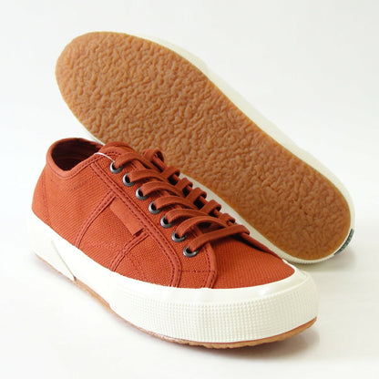 スペルガ SUPERGA 2750 OG（ユニセックス）BROWN PIQUANT-AVORIO  (3a3111twaqs)  ナチュラルなキャンバススニーカー  「靴」