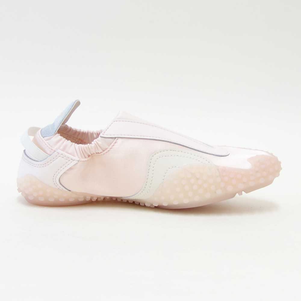 プーマPUMAモストロヴィーナススニーカー40550901JasmineFlower-WarmWhite（レディース）スリッポンバレエシューズスニーカー「靴」