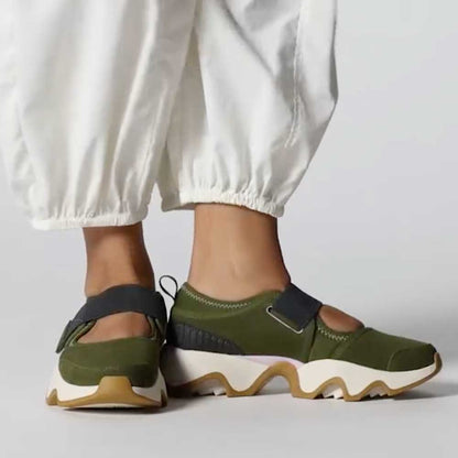 ソレルSORELNL5107（レディース）キネティックインパクト2メリージェーン：UtilityGreenGum(355)スエード&ストレッチスリッポンシューズ「靴」