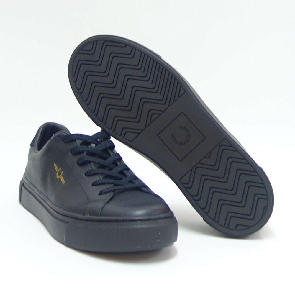 フレッドペリー FRED PERRY  B5311 102（ユニセックス）B71 Tumbled Leather カラー：ブラック レザースニーカー  クラシックデザイン 「靴」