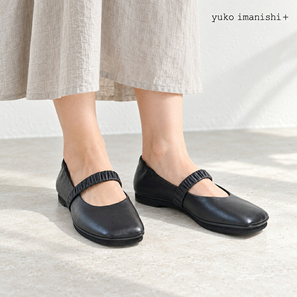ユーコイマニシyukoimanishi+761014TAMAKIブラックスクエアトゥカッターフラット甲ストラップスリッポンシューズ「靴」