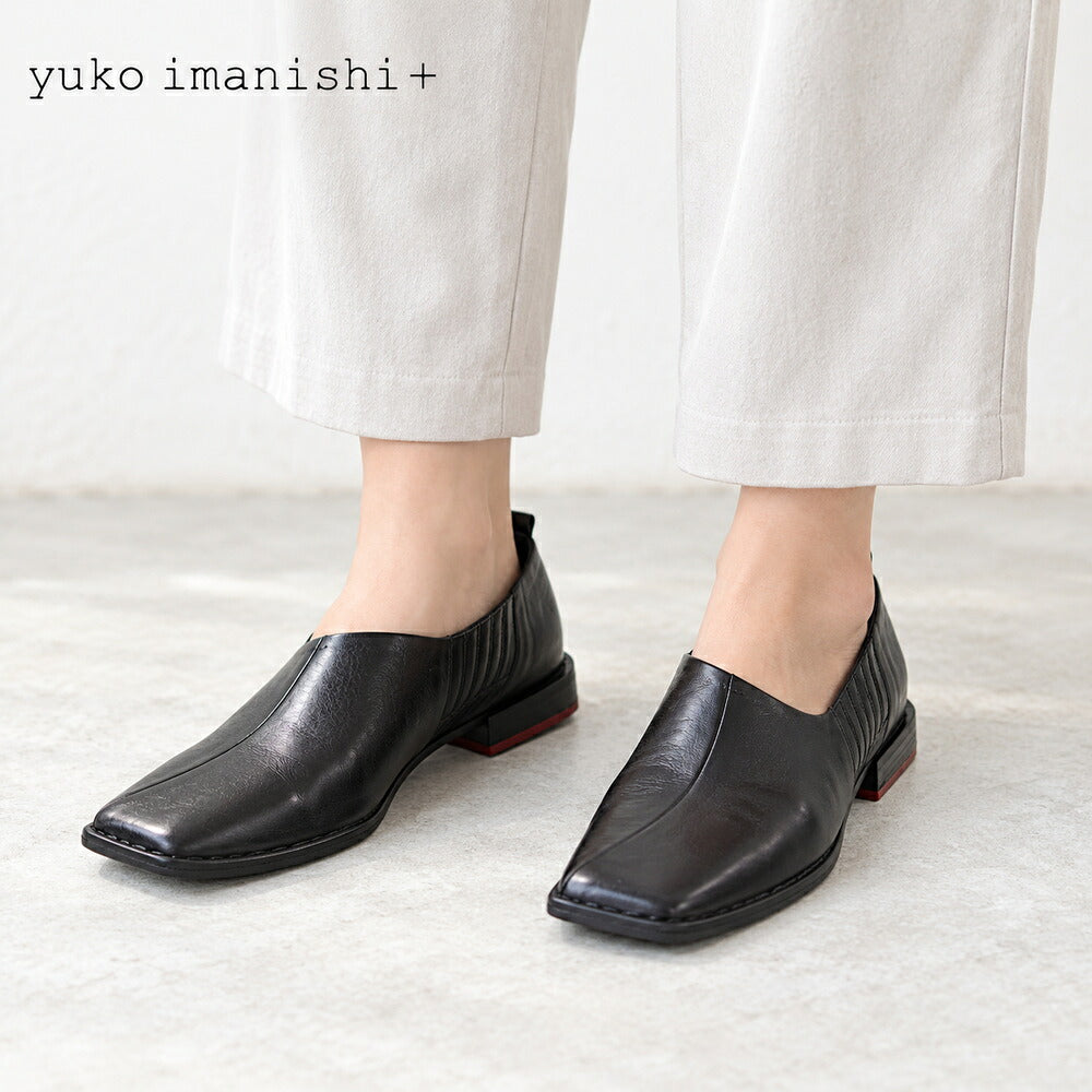 ユーコイマニシyukoimanishi+761019NUUブラックスクエアトゥカッターフラットスリッポンシューズ「靴」