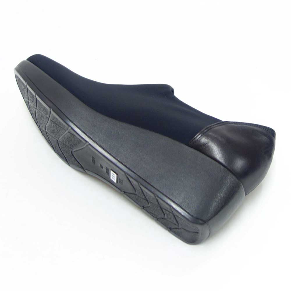 フィズリーンFIZZREEN804ブラック（レディース）ウェッジヒールストレッチ甲深パンプスEEE（日本製）撥水「靴」