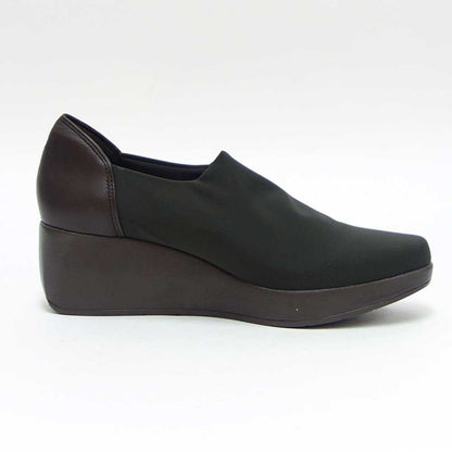 フィズリーンFIZZREEN804ダークブラウン（レディース）ウェッジヒールストレッチ甲深パンプスEEE（日本製）撥水「靴」