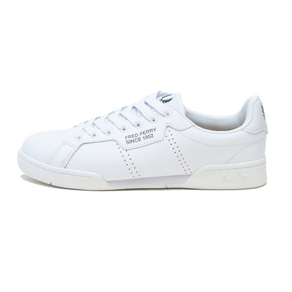 FRED PERRY フレッドペリー  B1315 134（ユニセックス）B722 TEXTURED LEATHER/SNCE1952  カラー：WHITE 天然皮革のローカットスニーカー 「靴」