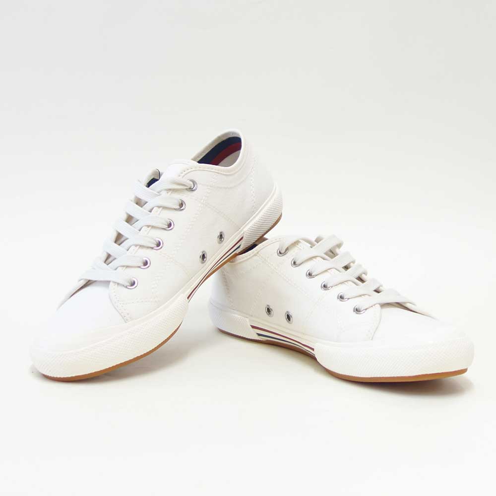 FREDPERRYフレッドペリーB2332T60（メンズ）B708VINTAGETENNISCANVAS（ヴィンテージテニスキャンバス）カラー：スノーホワイトローカットスニーカー「靴」