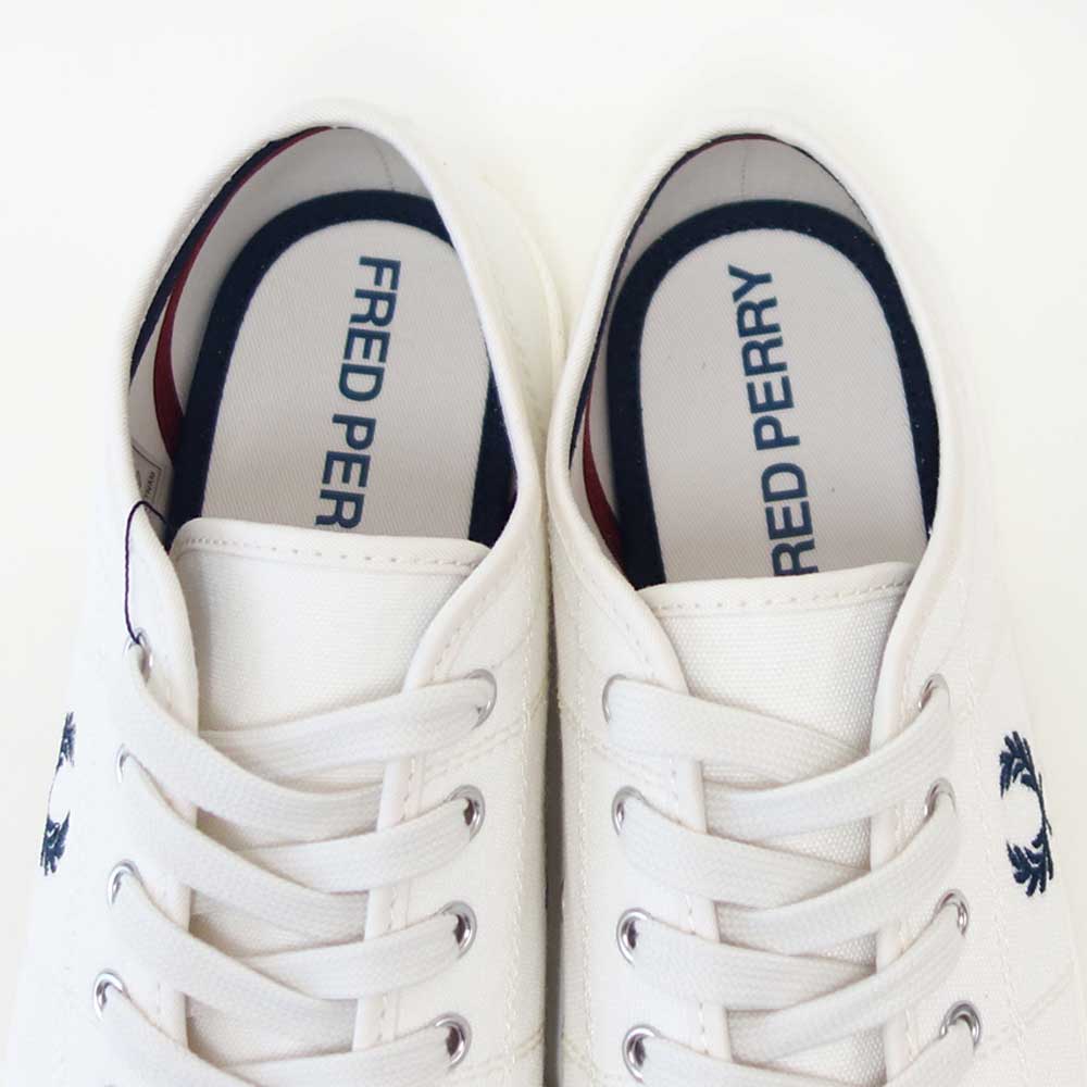 FREDPERRYフレッドペリーB2332T60（メンズ）B708VINTAGETENNISCANVAS（ヴィンテージテニスキャンバス）カラー：スノーホワイトローカットスニーカー「靴」