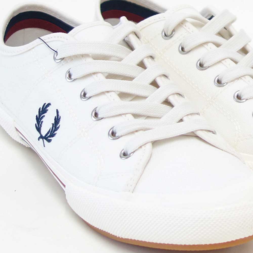 FREDPERRYフレッドペリーB2332T60（メンズ）B708VINTAGETENNISCANVAS（ヴィンテージテニスキャンバス）カラー：スノーホワイトローカットスニーカー「靴」