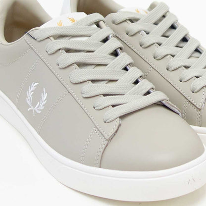FREDPERRYフレッドペリーB4334P04（ユニセックス）SPENCERLEATHER（スペンサーレザー）カラー：LIGHTOYSTER天然皮革のローカットスニーカー「靴」