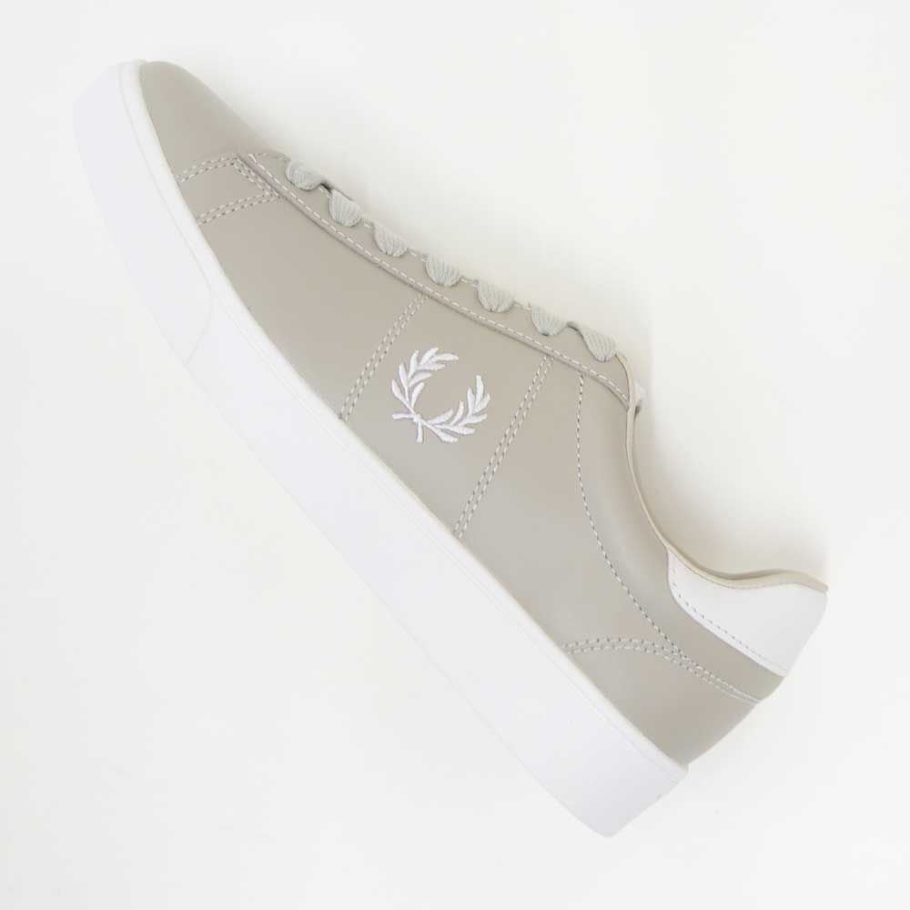 FREDPERRYフレッドペリーB4334P04（ユニセックス）SPENCERLEATHER（スペンサーレザー）カラー：LIGHTOYSTER天然皮革のローカットスニーカー「靴」
