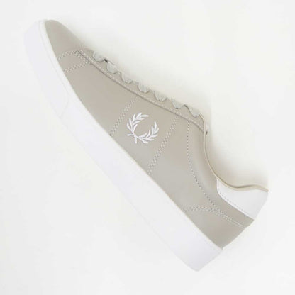FREDPERRYフレッドペリーB4334P04（ユニセックス）SPENCERLEATHER（スペンサーレザー）カラー：LIGHTOYSTER天然皮革のローカットスニーカー「靴」