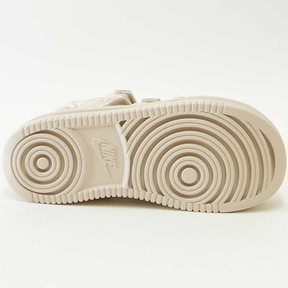 NIKEナイキウィメンズアイコンクラシックサンダルDH0223102サンドドリフト/ミンクブラウン/ヘンプ（レディース）NIKEWICONCLASSICSANDAL厚底バックストラップ「靴」
