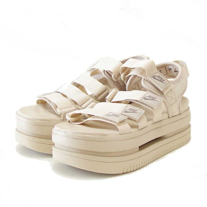 NIKEナイキウィメンズアイコンクラシックサンダルDH0223102サンドドリフト/ミンクブラウン/ヘンプ（レディース）NIKEWICONCLASSICSANDAL厚底バックストラップ「靴」