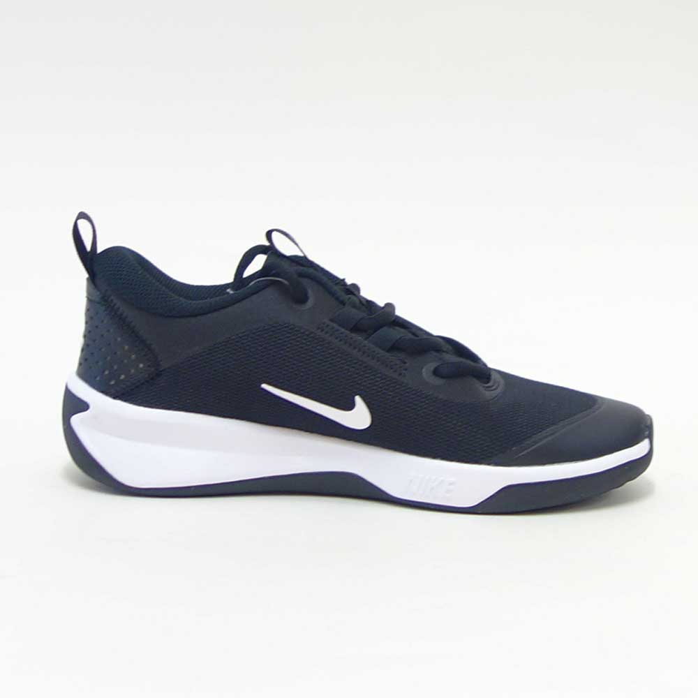 NIKEナイキDM9027002オムニマルチコートGSブラック/ホワイト（キッズシューズ）ジュニアランニングスニーカー子供用運動靴「靴」