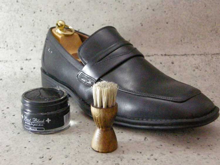 馬毛使用の靴用ブラシ（ミニタイプ） Columbus コロンブス ハンドルミニブラシ 良質な馬毛ブラシ（ドイツ製）メール便可 靴磨き 靴クリーム塗布