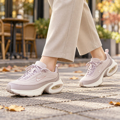NIKEナイキウィメンズエアマックスポータルhf3053603SILTRED/SAIL-PARTICLEROSE（レディース）スニーカースポーツシューズ「靴」