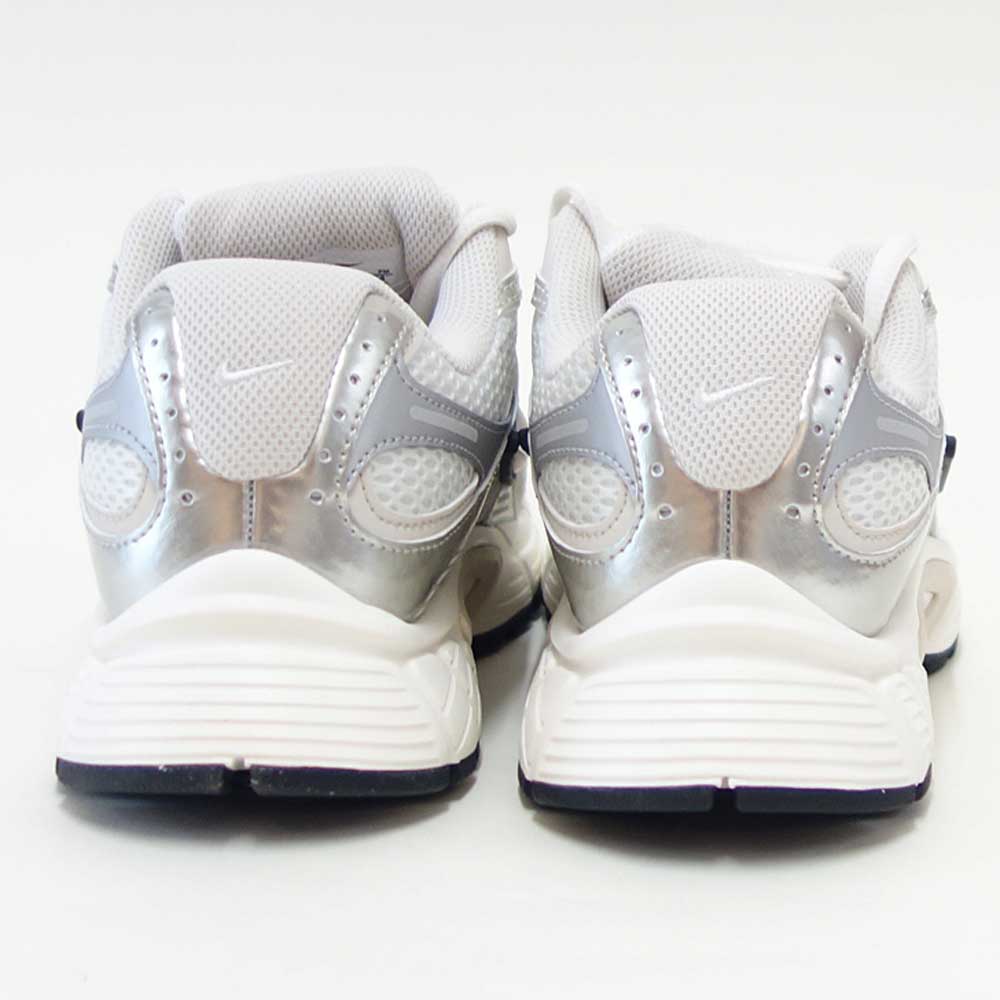 NIKEナイキウィメンズV5RNRhq7901104SUMMITWHITE/LTOREWOODBRN（レディース）スニーカースポーツシューズ「靴」