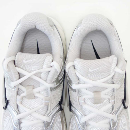 NIKEナイキウィメンズV5RNRhq7901104SUMMITWHITE/LTOREWOODBRN（レディース）スニーカースポーツシューズ「靴」