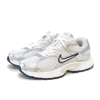 NIKEナイキウィメンズV5RNRhq7901104SUMMITWHITE/LTOREWOODBRN（レディース）スニーカースポーツシューズ「靴」