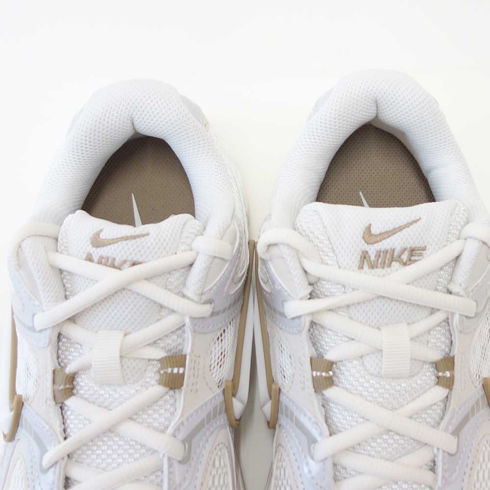 NIKEナイキウィメンズV5RNRhq7901115セイル/セイル（レディース）スニーカースポーツシューズ「靴」