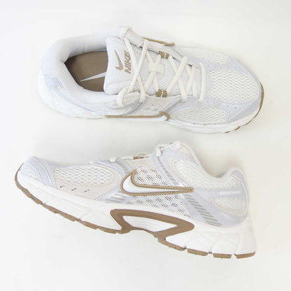 NIKEナイキウィメンズV5RNRhq7901115セイル/セイル（レディース）スニーカースポーツシューズ「靴」