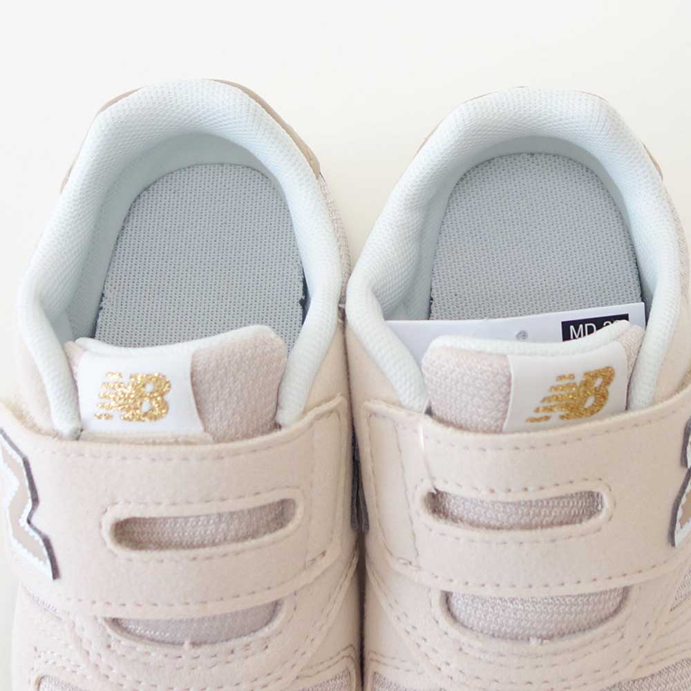 ニューバランスnewbalanceIZ373TM2ベージュ（インファントキッズスニーカー）マジックテープスニーカーベビー「靴」