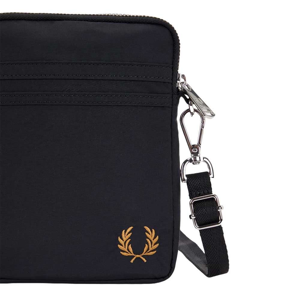 フレッドペリーバッグFREDPERRYBrenthamSmallSideBagL2179(102:BLACK)ショルダーボディバッグサイドバッグ