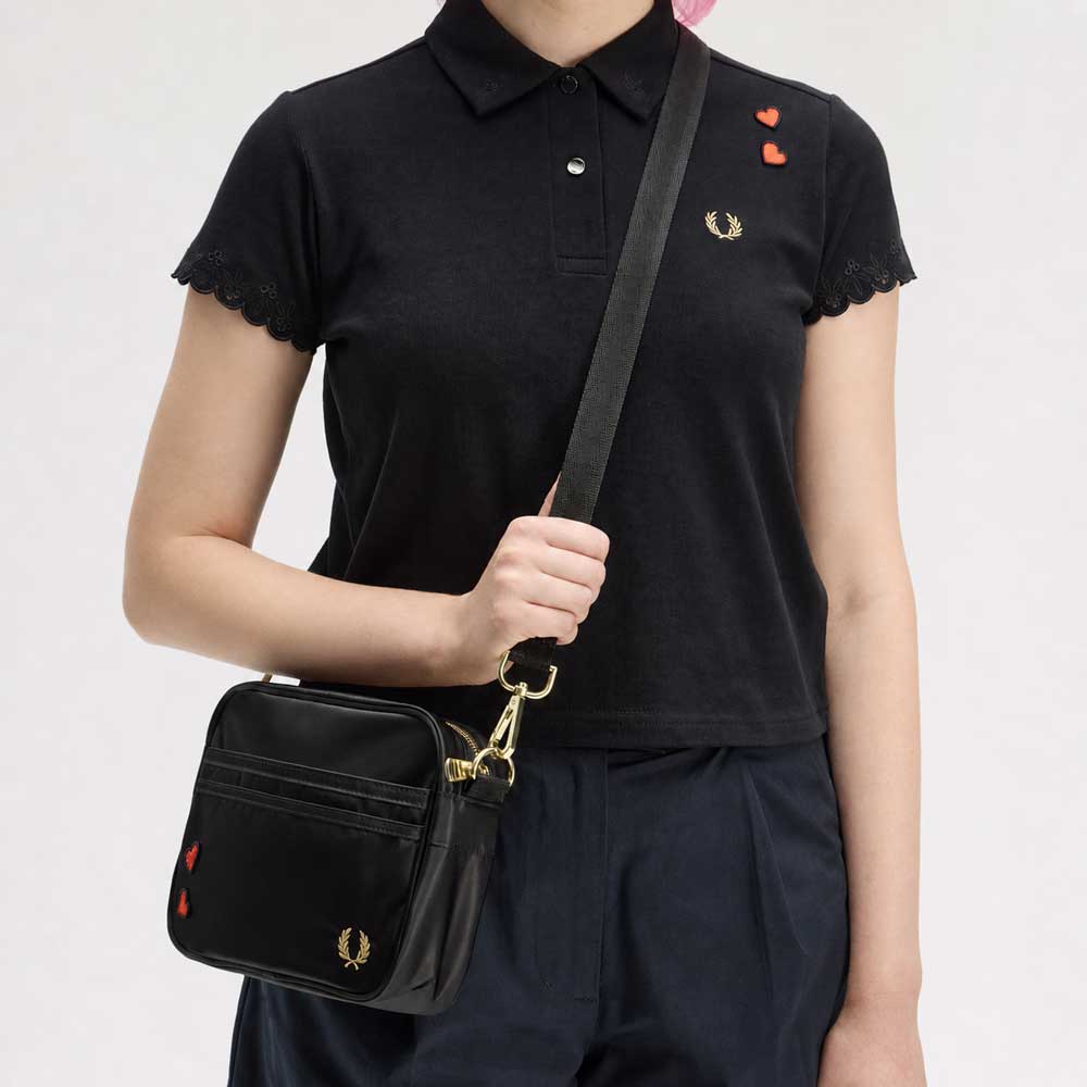 フレッドペリーバッグFREDPERRYAmyWinehouseMiniShoulderBagL2800102(BLACK)ショルダーバッグ